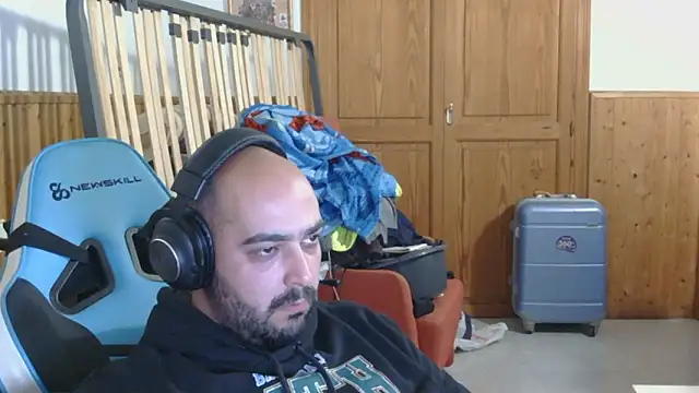 chicomallorca96 online show from 03-08-26, 04:33