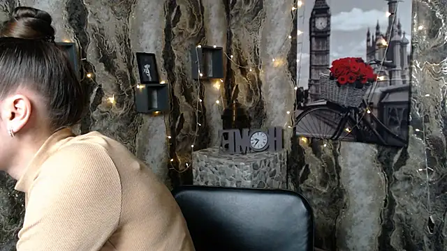 KarolinaRosse  online show from 12-31-24, 06:48