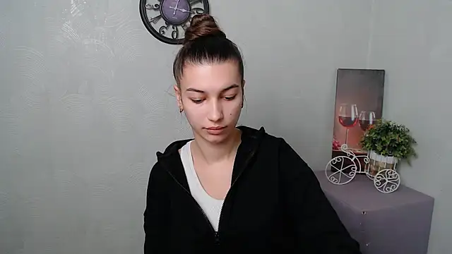 KarolinaRosse  online show from 02-19-25, 10:12
