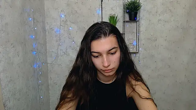 KarolinaRosse  online show from 02-26-25, 10:15