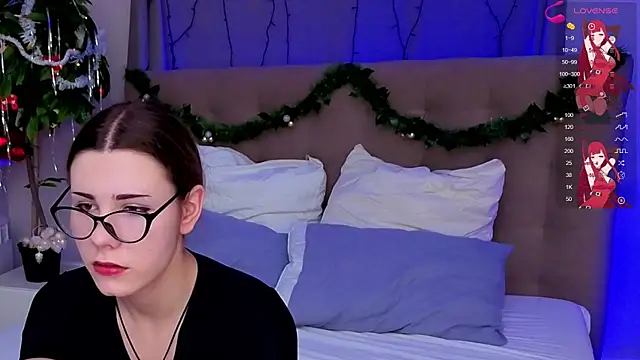 Snapshot of Bella_Murrr chatting on 12-25-24, 12:15 Bella Murrr online show from 12-25-24, 12:15