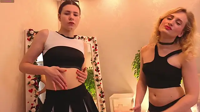 Snapshot of Bella_Murrr chatting on 03-18-25, 12:36 Bella Murrr online show from 03-18-25, 12:36