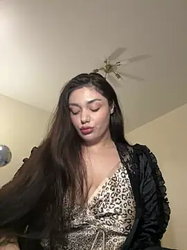 Snapshot of Sweet_Khalifa_ chatting on 02-09-25, 03:23 Sweet Khalifa  online show from 02-09-25, 03:23