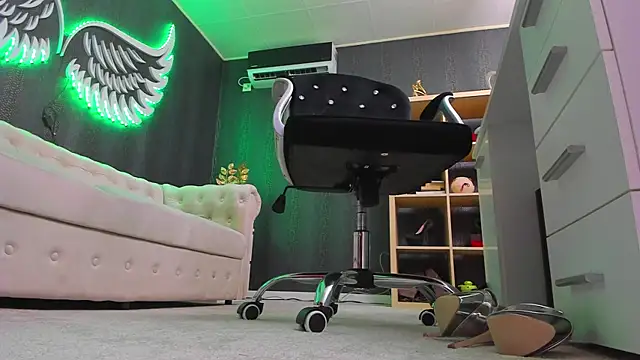 anemarieejolie online show from 01-19-25, 10:39