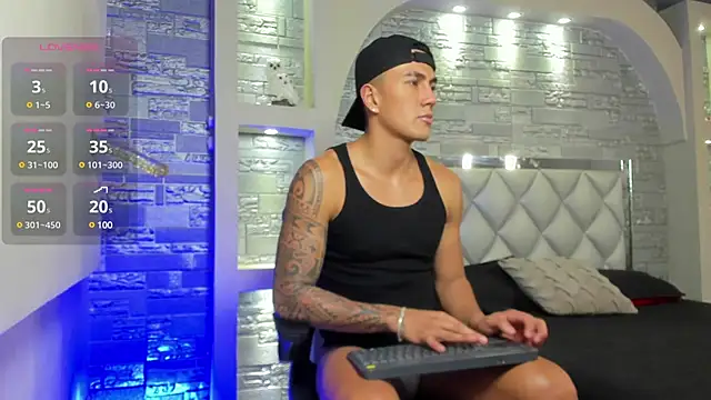 Aron Bolt online show from 02-05-25, 03:09