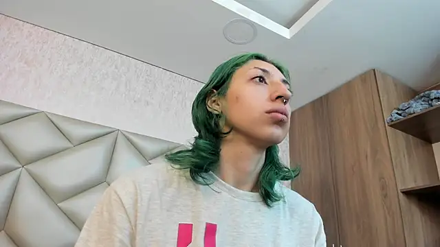 Im gaia online show from 11-09-25, 12:03