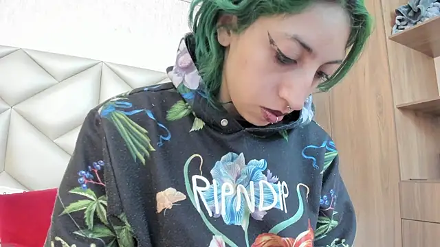 Im gaia online show from 11-15-25, 12:34