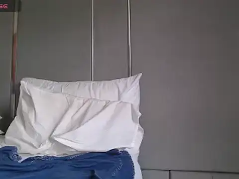 Snapshot of FaustoCock chatting on 12-17-24, 05:47 FaustoCock online show from 12-17-24, 05:47