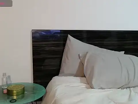 Snapshot of FaustoCock chatting on 02-15-25, 10:52 FaustoCock online show from 02-15-25, 10:52