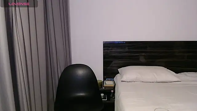 Snapshot of FaustoCock chatting on 03-07-25, 04:02 FaustoCock online show from 03-07-25, 04:02