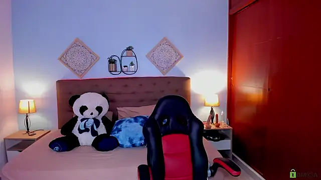 Edelaine rogers online show from 10-12-25, 05:06