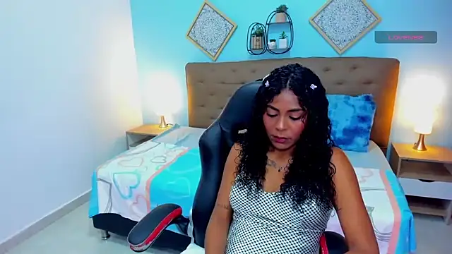 Snapshot of Edelaine_rogers chatting on 05-15-26, 05:58 Edelaine rogers online show from 05-15-26, 05:58