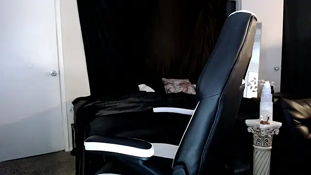 liadivina online show from 03-19-25, 08:55