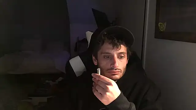 Snapshot of Dylansd chatting on 12-14-24, 08:02 Dylansd online show from 12-14-24, 08:02