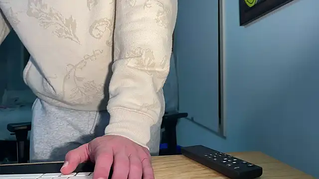 Snapshot of Dylansd chatting on 12-31-24, 04:49 Dylansd online show from 12-31-24, 04:49