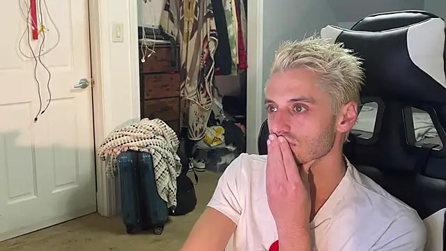 Snapshot of Dylansd chatting on 01-02-25, 03:58 Dylansd online show from 01-02-25, 03:58