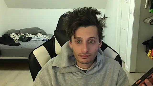 Snapshot of Dylansd chatting on 02-28-26, 06:25 Dylansd online show from 02-28-26, 06:25