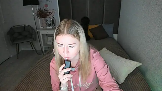 BettyBloom69 online show from 11-19-25, 04:45