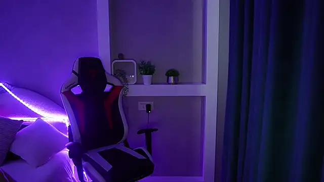 LisaElfy online show from 02-11-26, 01:27