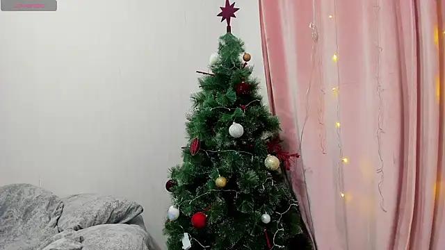 LinaCristonsen online show from 01-04-25, 06:19