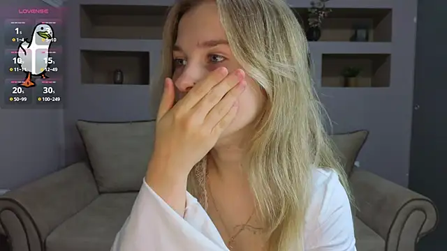 LinaCristonsen online show from 11-09-25, 03:32