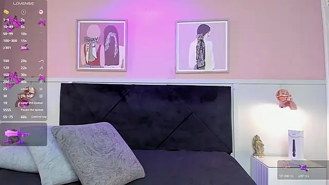 Snapshot of elodie_walker chatting on 10-19-25, 01:45 elodie walker online show from 10-19-25, 01:45