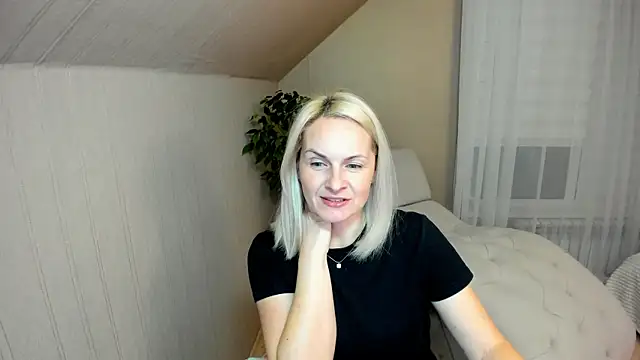Snapshot of Alicee_Gracee chatting on 12-23-24, 04:50 Alicee Gracee online show from 12-23-24, 04:50