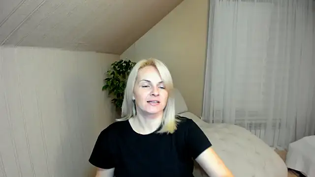 Snapshot of Alicee_Gracee chatting on 01-04-25, 08:16 Alicee Gracee online show from 01-04-25, 08:16