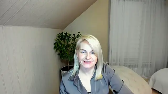 Snapshot of Alicee_Gracee chatting on 01-05-25, 07:49 Alicee Gracee online show from 01-05-25, 07:49