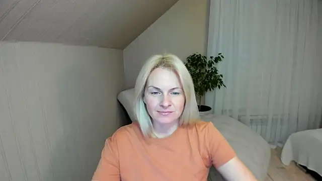 Snapshot of Alicee_Gracee chatting on 01-16-25, 03:13 Alicee Gracee online show from 01-16-25, 03:13