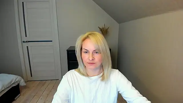 Snapshot of Alicee_Gracee chatting on 02-23-25, 02:04 Alicee Gracee online show from 02-23-25, 02:04