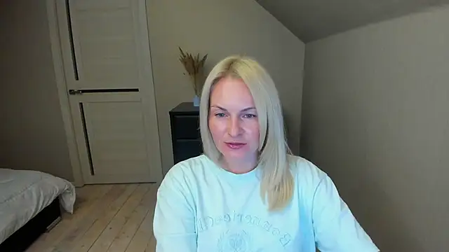 Snapshot of Alicee_Gracee chatting on 10-12-25, 06:51 Alicee Gracee online show from 10-12-25, 06:51