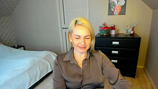 Alicee Gracee online show from 12-04-25, 09:29