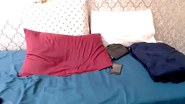 Snapshot of MaximTease24 chatting on 03-23-25, 08:04 MaximTease24 online show from 03-23-25, 08:04