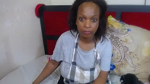 Snapshot of MaximTease24 chatting on 10-25-25, 04:35 MaximTease24 online show from 10-25-25, 04:35