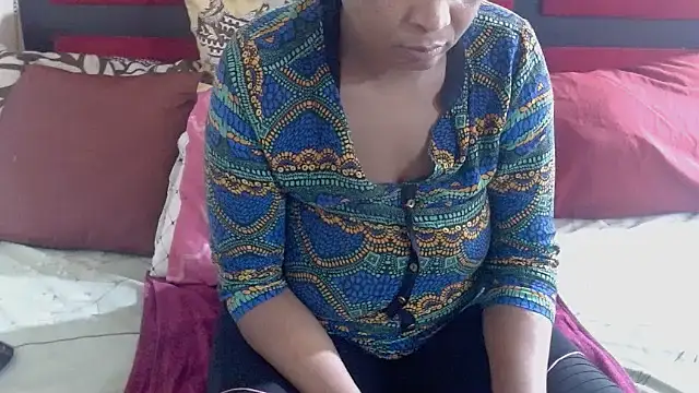 Snapshot of MaximTease24 chatting on 11-27-25, 05:48 MaximTease24 online show from 11-27-25, 05:48