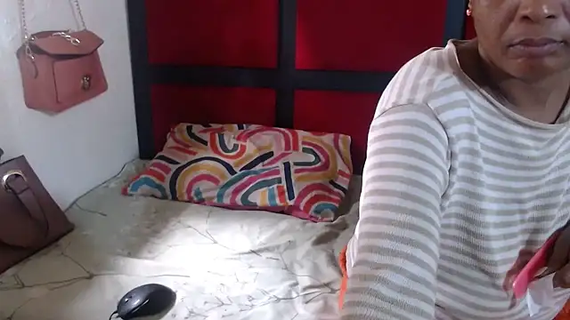 Snapshot of MaximTease24 chatting on 12-16-25, 06:29 MaximTease24 online show from 12-16-25, 06:29