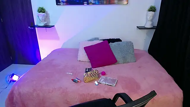 Snapshot of cristal-evanns chatting on 12-05-24, 12:30 cristal-evanns online show from 12-05-24, 12:30