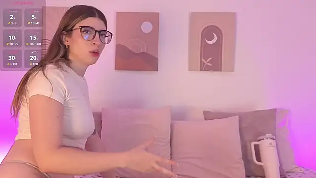 Snapshot of Mia_Heartt chatting on 02-15-26, 03:20 Mia Heartt online show from 02-15-26, 03:20