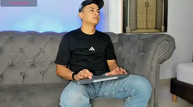 Lucii fer  online show from 02-17-25, 11:44