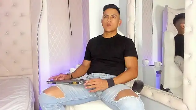 Lucii fer  online show from 02-10-26, 11:25