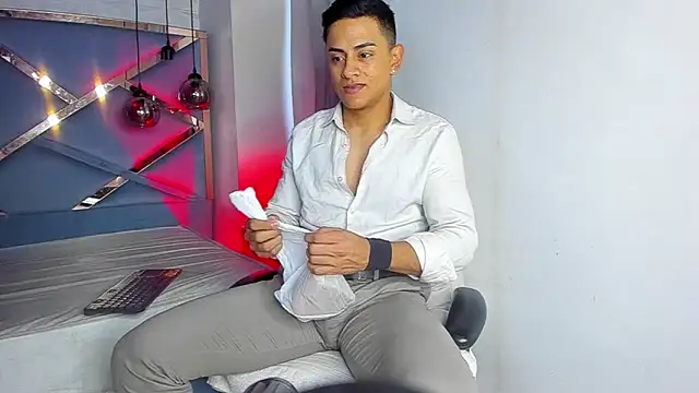 Lucii fer  online show from 03-13-26, 11:28