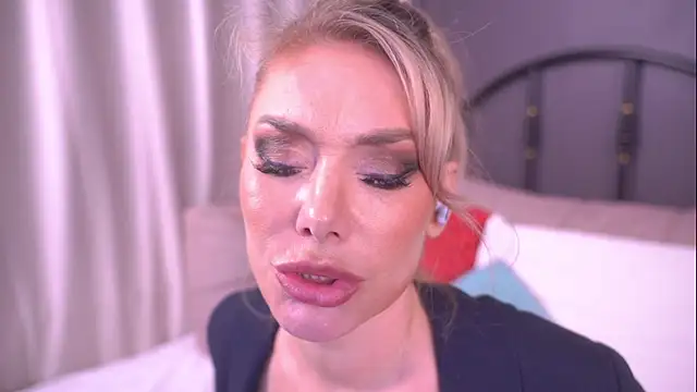 IsadoraDunkan online show from 03-21-25, 11:34