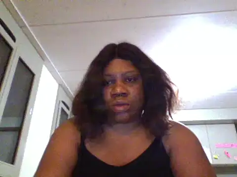 Snapshot of bonbonaumiel chatting on 12-29-24, 12:41 bonbonaumiel online show from 12-29-24, 12:41