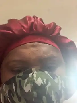 Snapshot of bonbonaumiel chatting on 01-02-25, 04:13 bonbonaumiel online show from 01-02-25, 04:13