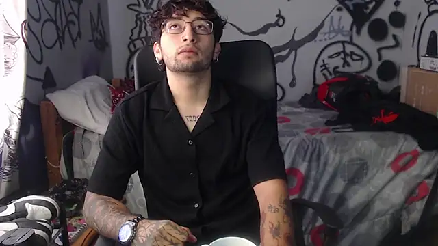 Dereck Dickson online show from 12-21-25, 02:35