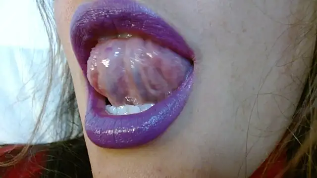 Snapshot of miss_evoleth2 chatting on 11-19-25, 05:02 miss evoleth2 online show from 11-19-25, 05:02