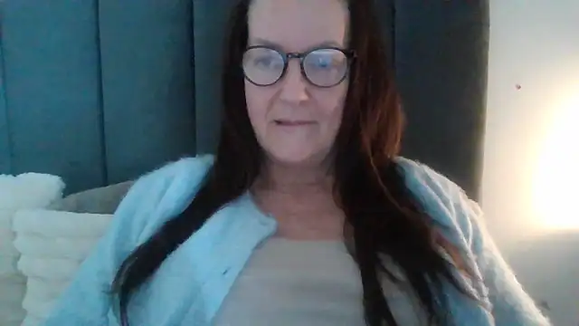 Tillieuk online show from 05-11-26, 01:17