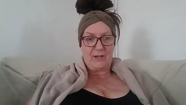 Tillieuk online show from 06-04-26, 01:28