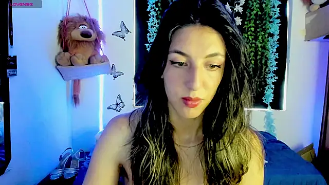 Snapshot of queen-natty chatting on 05-26-26, 01:51 queen-natty online show from 05-26-26, 01:51